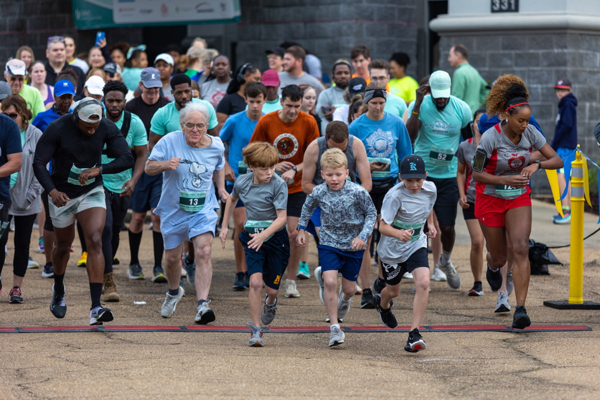 5K runners starting from the finish line.